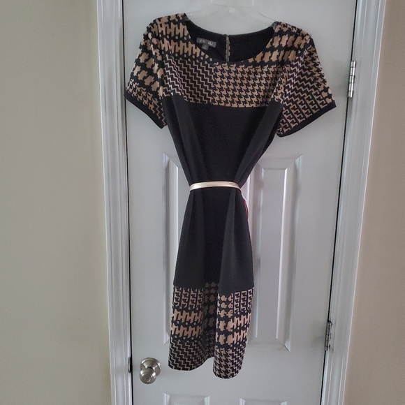 Chevron Dress - Picture 3 of 3
